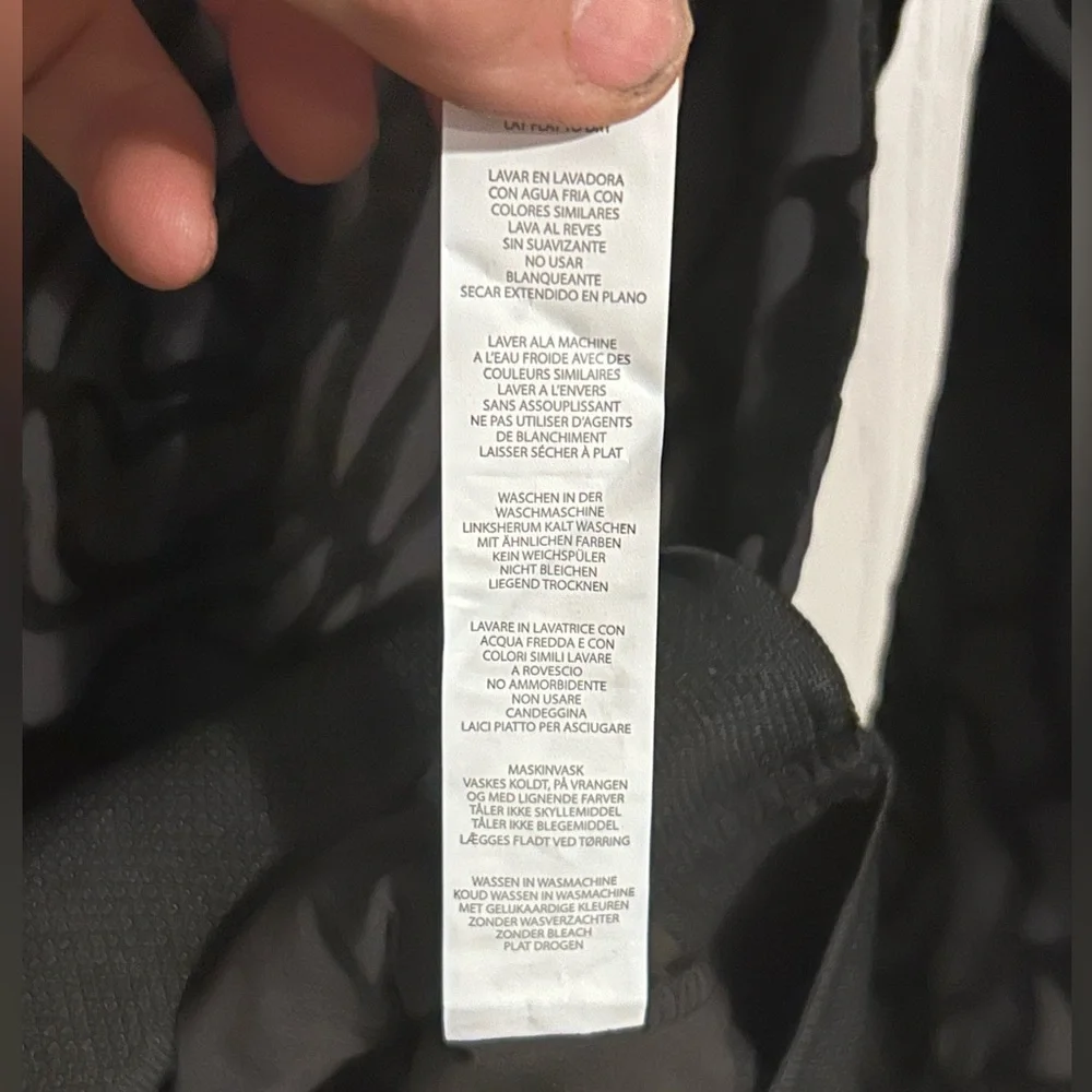 Fabletics | Black Long Sleeve | Size Large - Picture 4 of 5